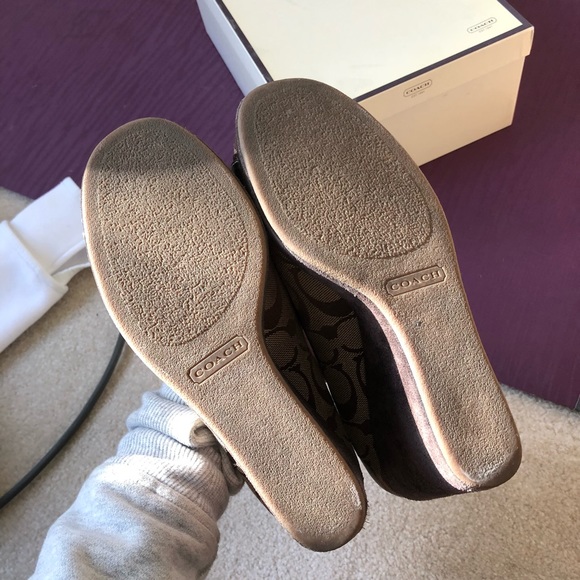 Coach Khaki print wedges - Picture 3 of 3